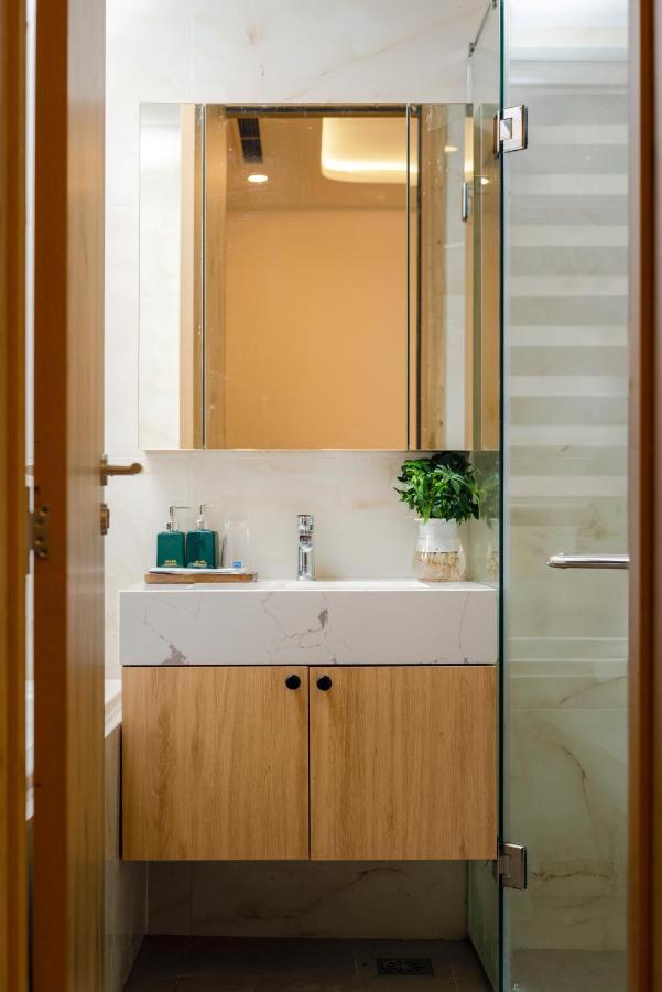 The Galaxy Home Doi Can Hotel And Apartment Hanoi Exterior photo
